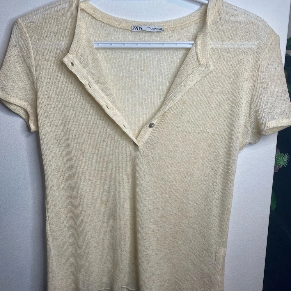 Beige Top - Picture 1 of 1